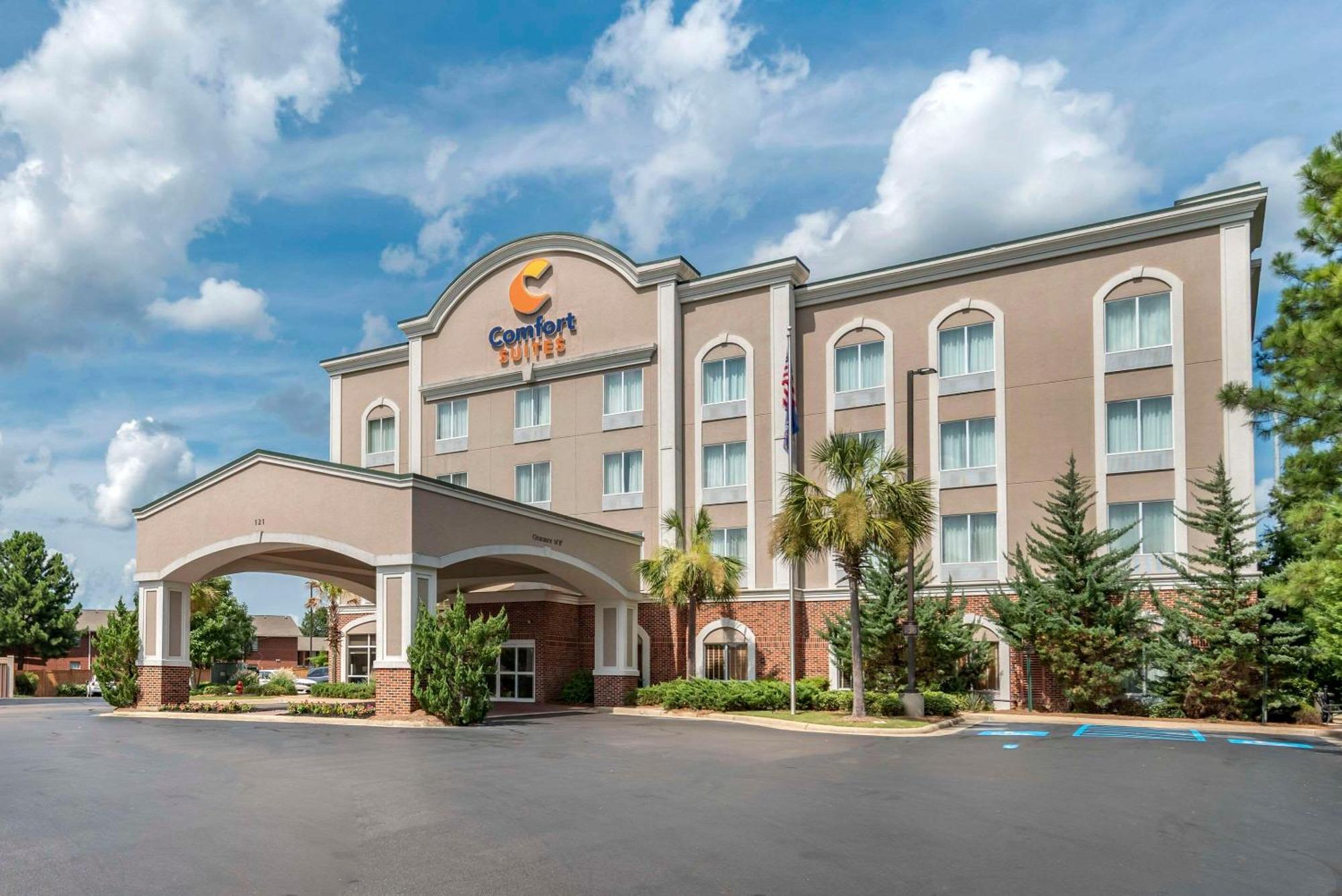 Comfort Suites Airport Luckney Eksteriør bilde